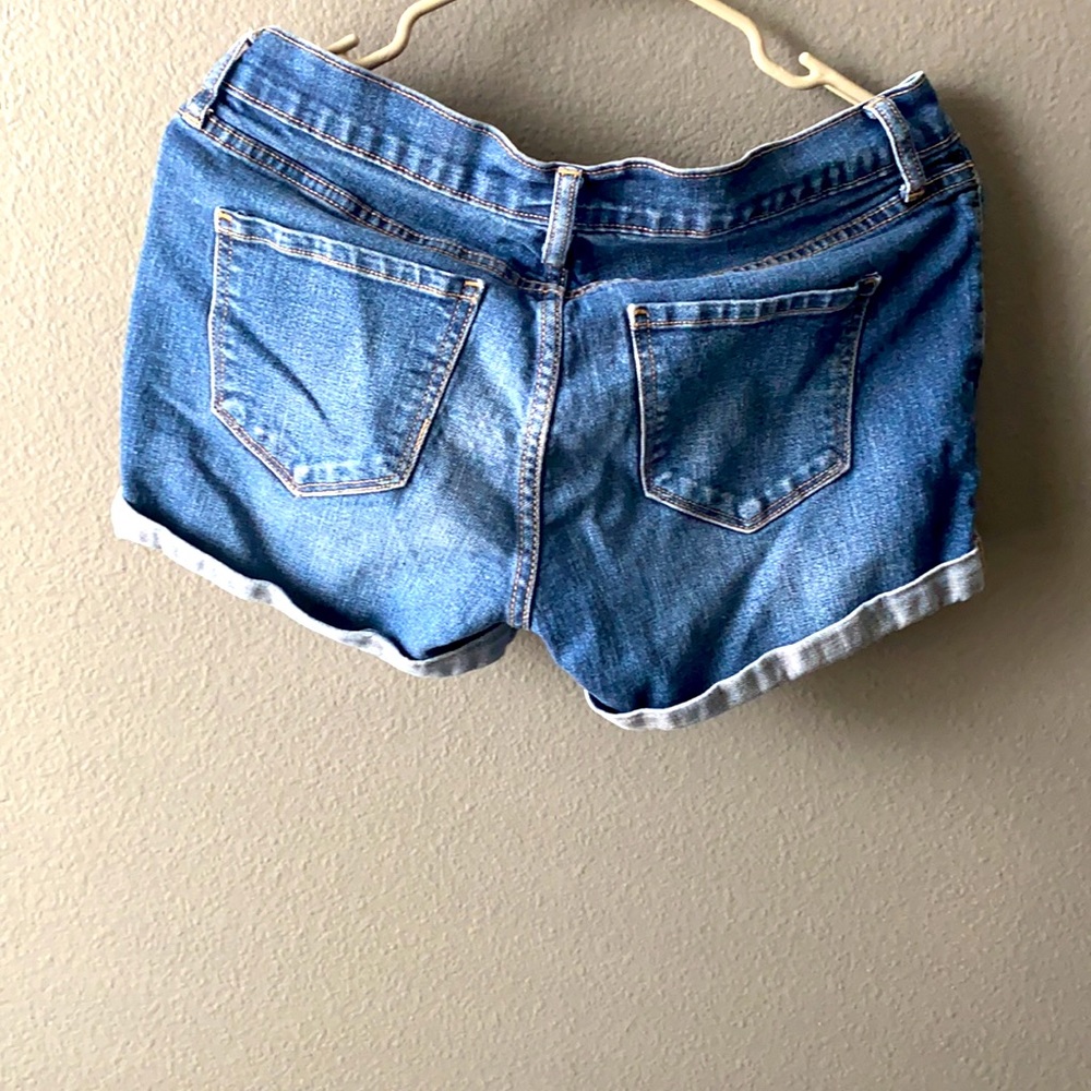 Shorts - Picture 2 of 2